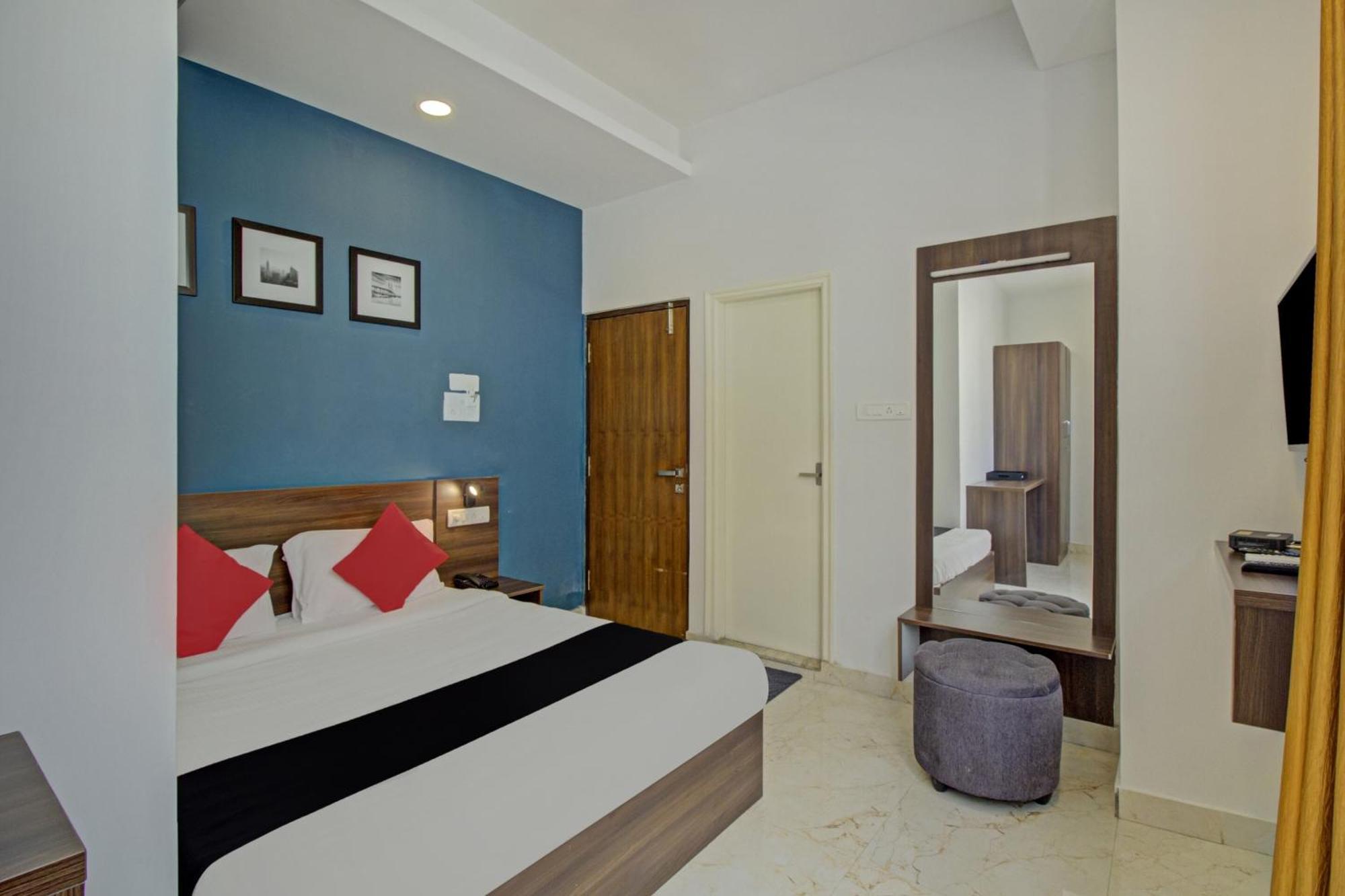 Collection O Skyline Hotel Bangalore Bagian luar foto